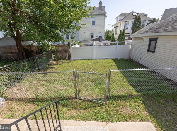 935 SOMERSET STREET, GLOUCESTER CITY, NJ 08030