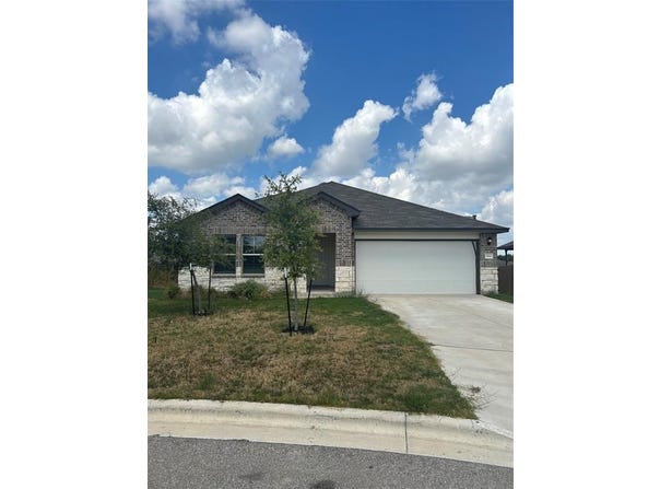 360 Jacquard Court, Troy, TX 76579