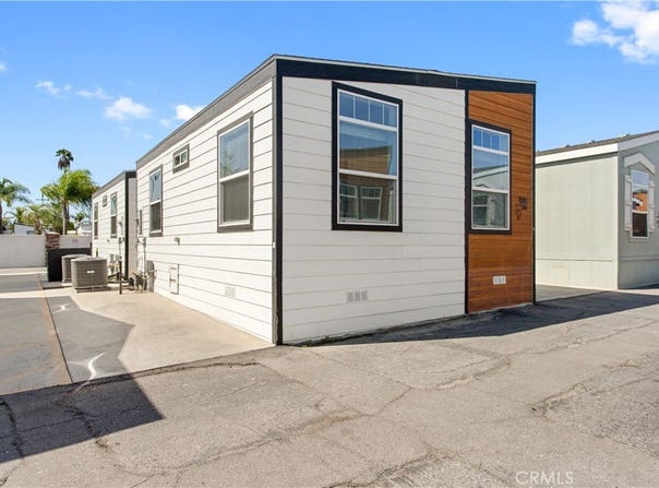8250 Lankershim Boulevard, North Hollywood, CA 91605