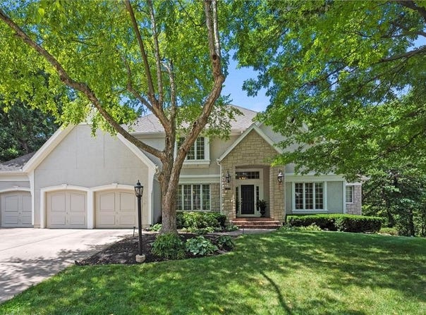 13808 Hayes Street, Overland Park, KS 66221