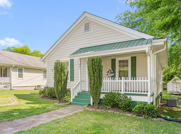 307 W Austin Street, Mebane, NC 27302