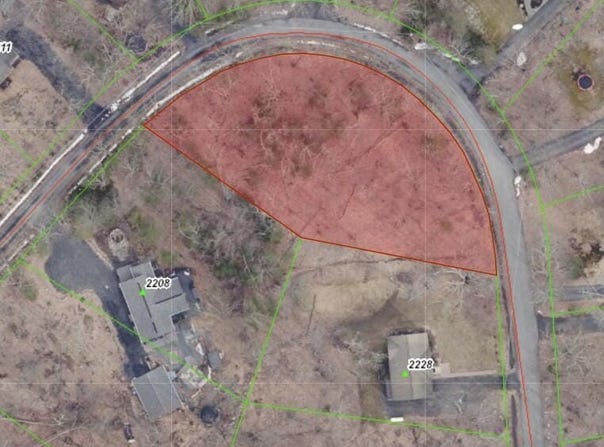 306 Lake Drive, Pocono Twp, PA 18332