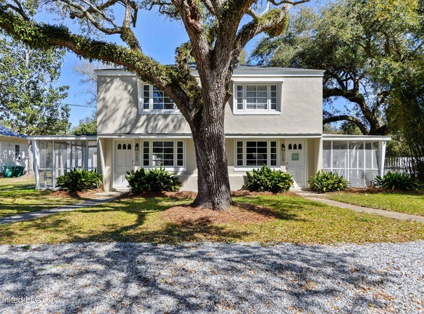 113/115 Bay View Court, Bay Saint Louis, MS 39520