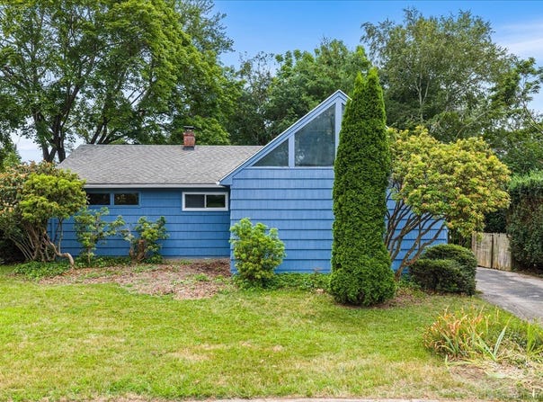 40 Glenwood Place, New London, CT 06320