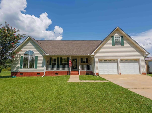 123 MEADOW FARM LANE, CHILDERSBURG, AL 35151