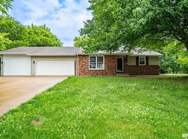 26530 Westlane Drive, Morton, IL 61550