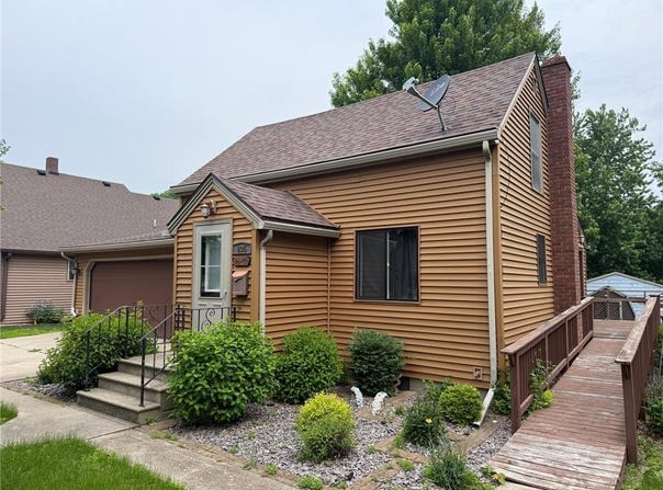 805 E Elm Street, Redwood Falls, MN 56283