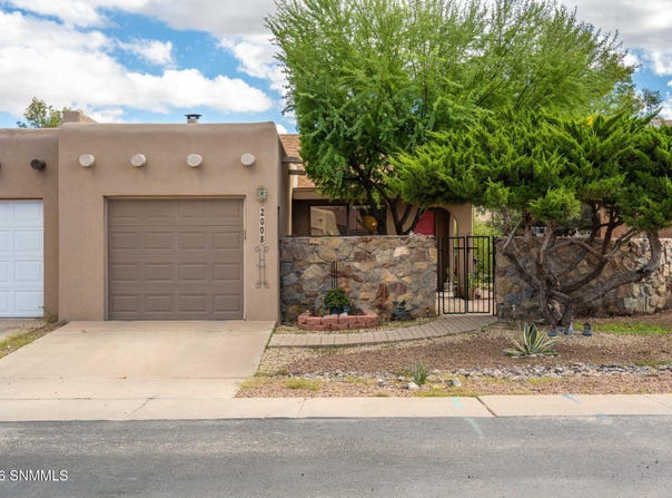 2008 Camelot Drive, Las Cruces, NM 88005