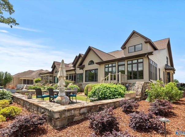 2867 Marina Drive, Athens, AL 35611