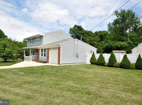 29 SWARTHMORE AVENUE, STRATFORD, NJ 08084