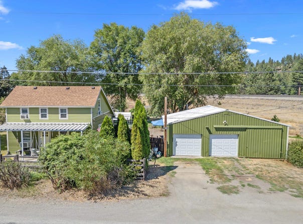 7211 N Starr Rd, Newman Lake, WA 99025