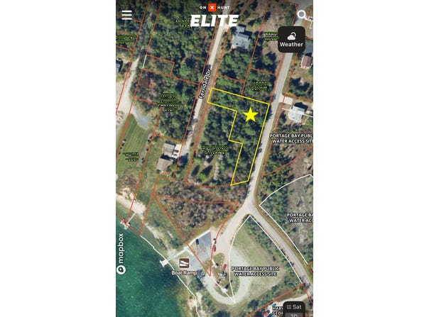 002 Lake Park, Onekama, MI 49675