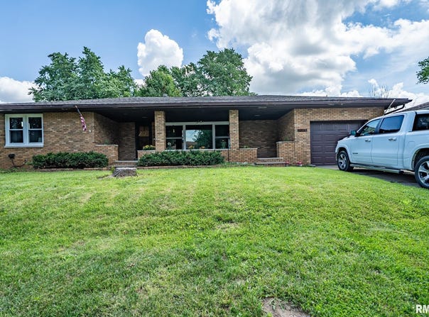 1108 HOWARD Court, Pekin, IL 61554