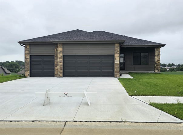16014 Daniel Street, Bennington, NE 68007