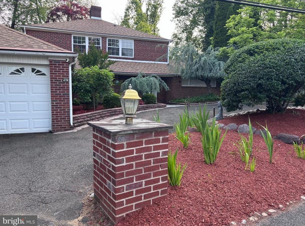 20 HIDDEN LANE, FEASTERVILLE TREVOSE, PA 19053