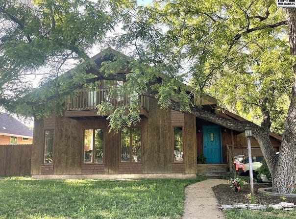 111 E Swensson Ave, Lindsborg, KS 67456