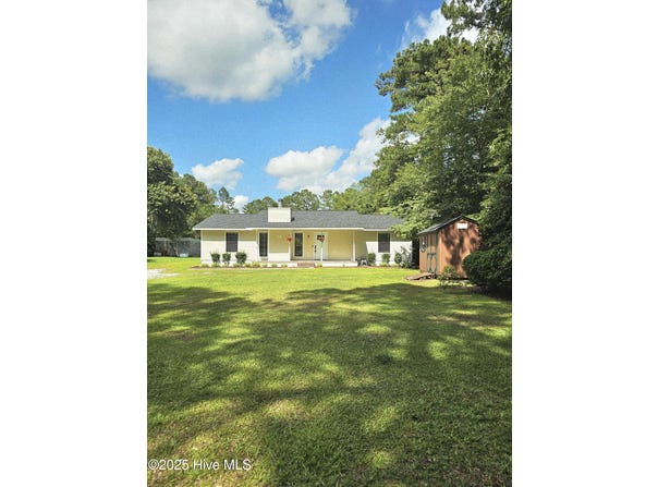 735 Highway 172, Hubert, NC 28539