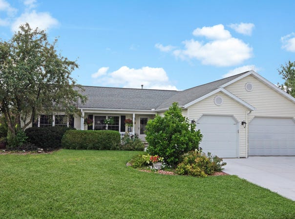 337 Sunburst Ave, Twin Lakes, WI 53181
