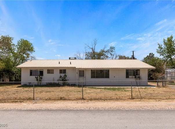 585 W Ingram Avenue, Overton, NV 89040