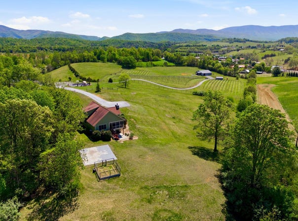 60 GREAT VALLEY Lane, NATURAL BRIDGE, VA 24578