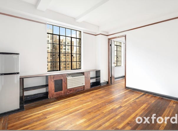 320 East 42nd Street, New York, NY 10017