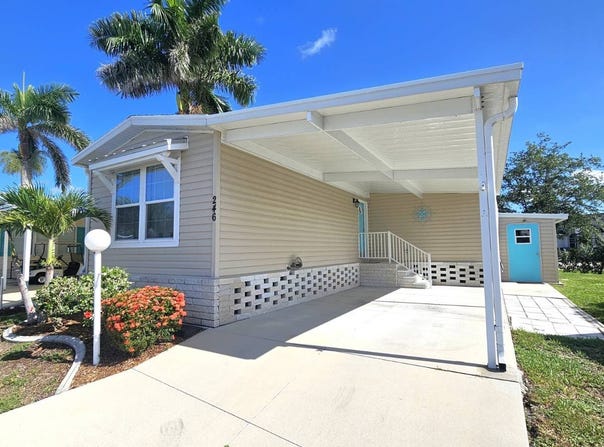 701 Aqui Esta Dr, Punta Gorda, FL 33950