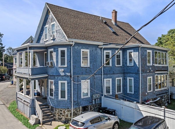 4 Valley Rd, Swampscott, MA 01907