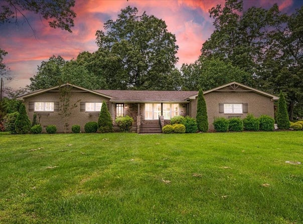 1809 Country Club Dr., Tullahoma, TN 37388