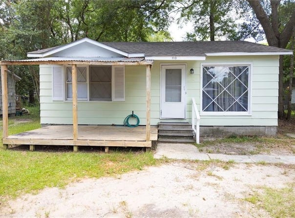 110 Thompson Court N, Chickasaw, AL 36611