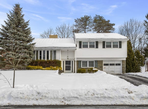 27 Davis Avenue, Albany, NY 12203