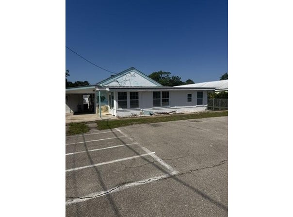 36-1 Holland Ave, Carrabelle, FL 32322
