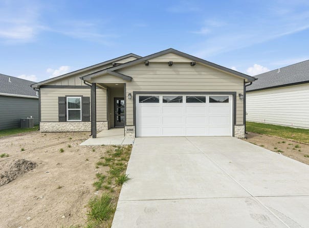 3580 E Hollandale St, Derby, KS 67037-7820