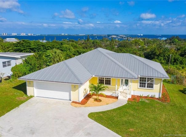 3869 NE Skyline Drive, Jensen Beach, FL 34957