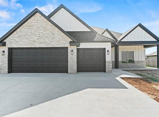 1432 Buckhorn Place, Tuttle, OK 73089