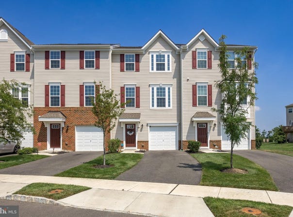 160 HELEN DRIVE, CINNAMINSON, NJ 08077