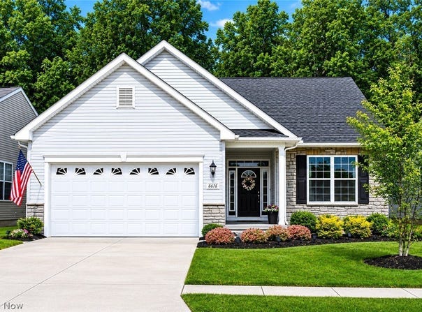 6616 Amber Way, North Ridgeville, OH 44039