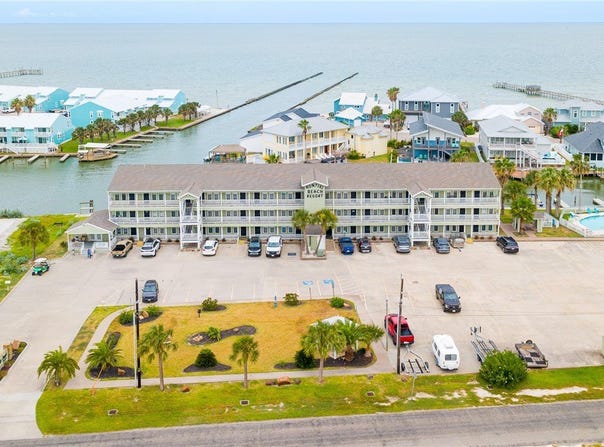 Rockport, TX 78382