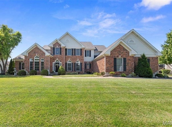 74 Saybridge Manor Parkway, Lake St Louis, MO 63367