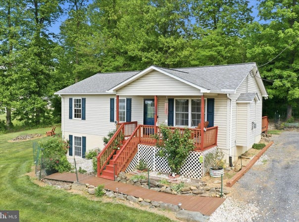 126 CLIFFSIDE Road, LINDEN, VA 22642