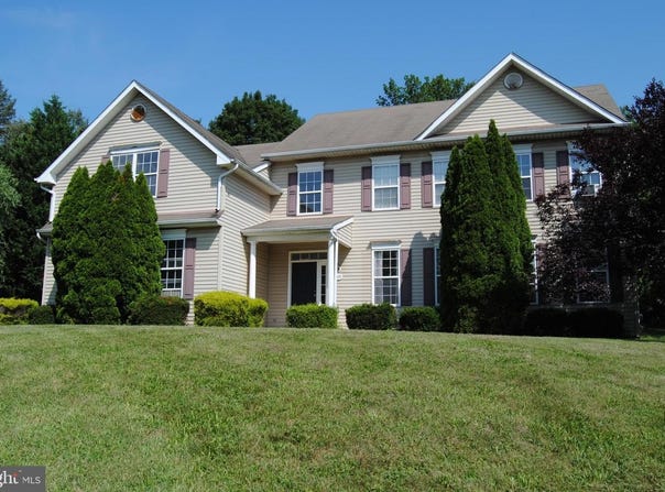 602 CROSSHILL RD, ROYERSFORD, PA 19468
