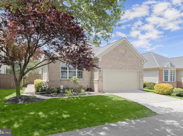 320 CHALK HILL DR, BALTIMORE, MD 21208