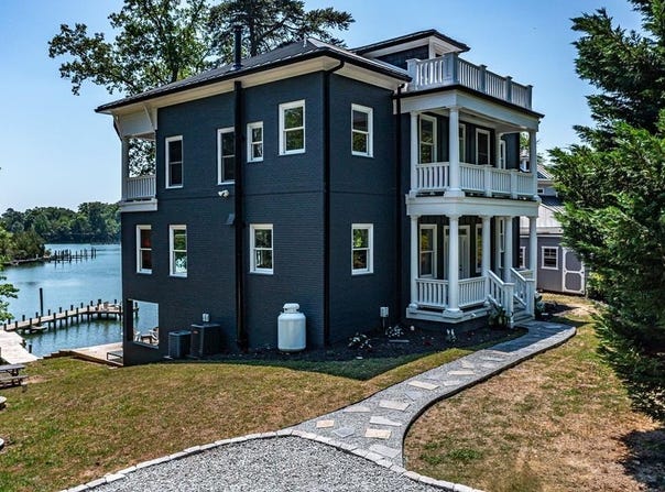253 Golf Course Drive, WEEMS, VA 22576