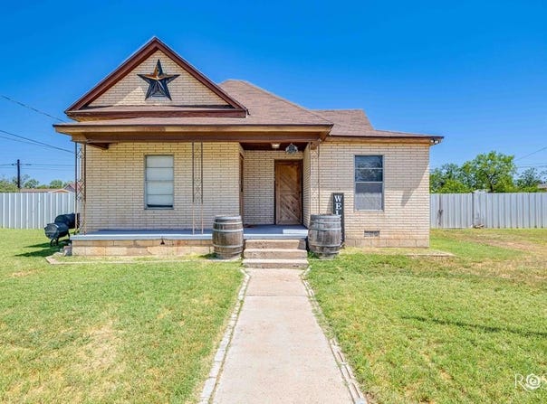 606 E 17th St, San Angelo, TX 76903