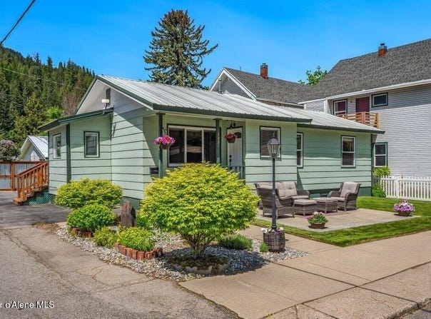 103 3rd St, Wallace, ID 83873