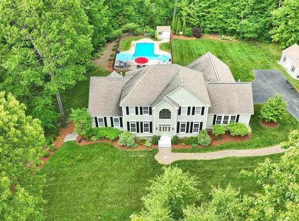54 Pasture Road, Auburn, NH 03032
