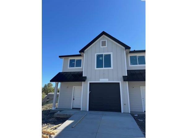 3472 W 6th Place, Kennewick, WA 99336