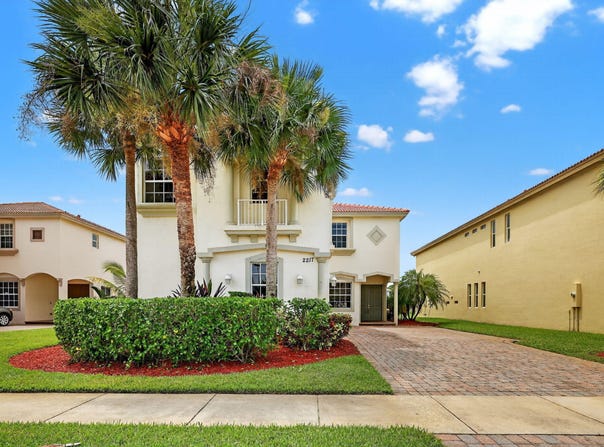 2217 SW Newport Isles Boulevard, Port Saint Lucie, FL 34953