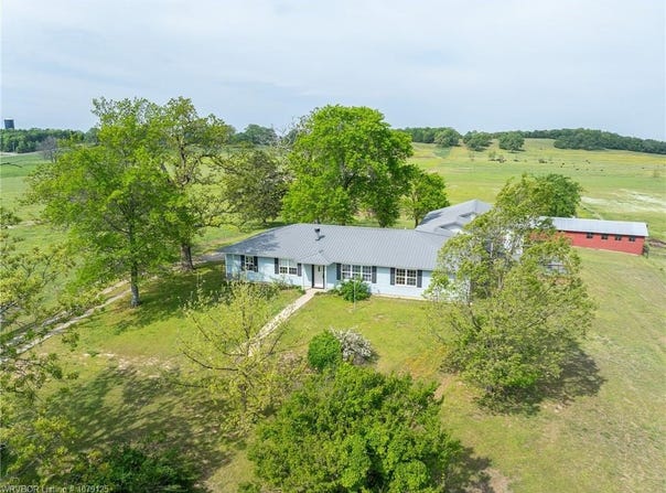 255 Spielerville  RD, Paris, AR 72855