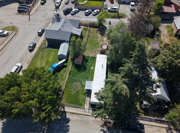 303 1st Avenue E, Eureka, MT 59917