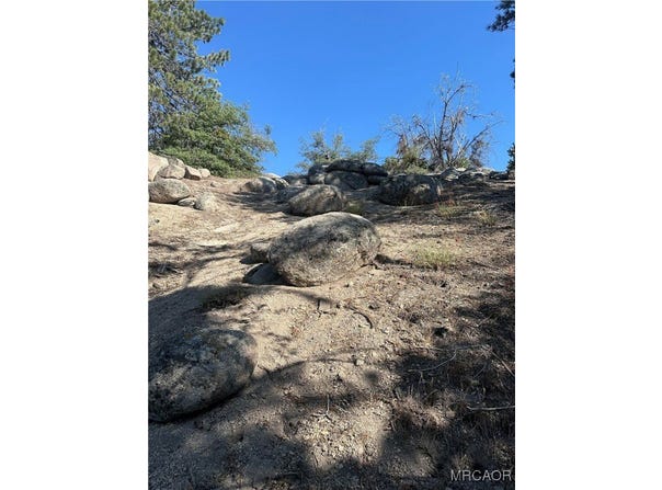Hillcrest Drive, Arrowbear, CA 92382